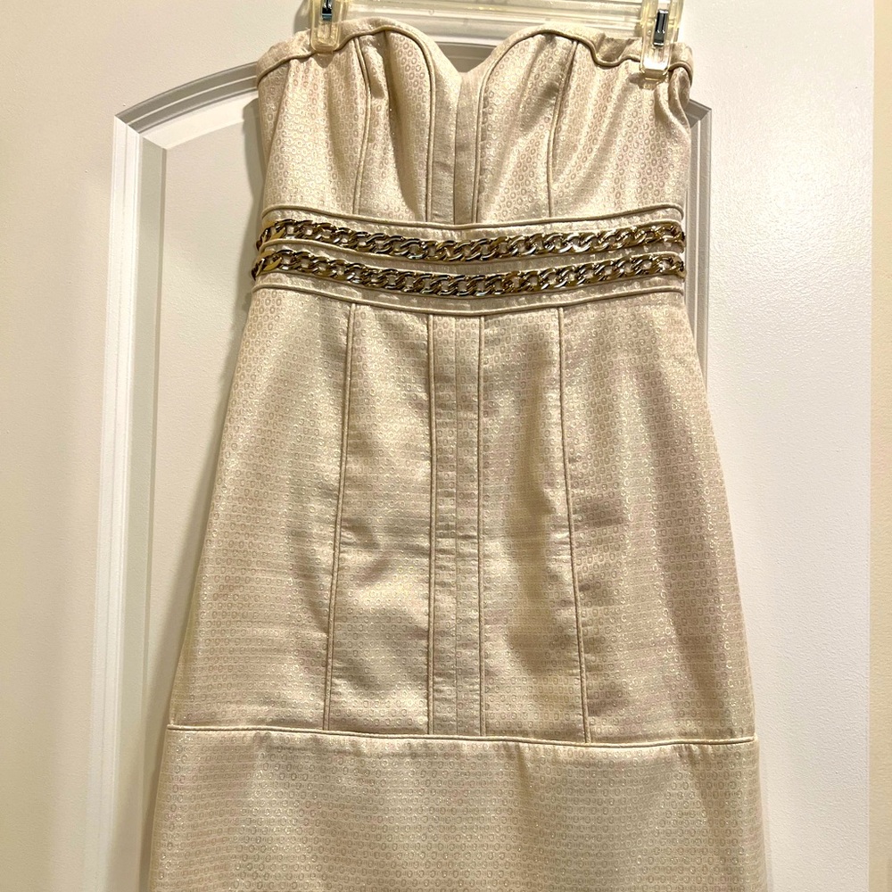 Laundry by Shelli Segal dress.